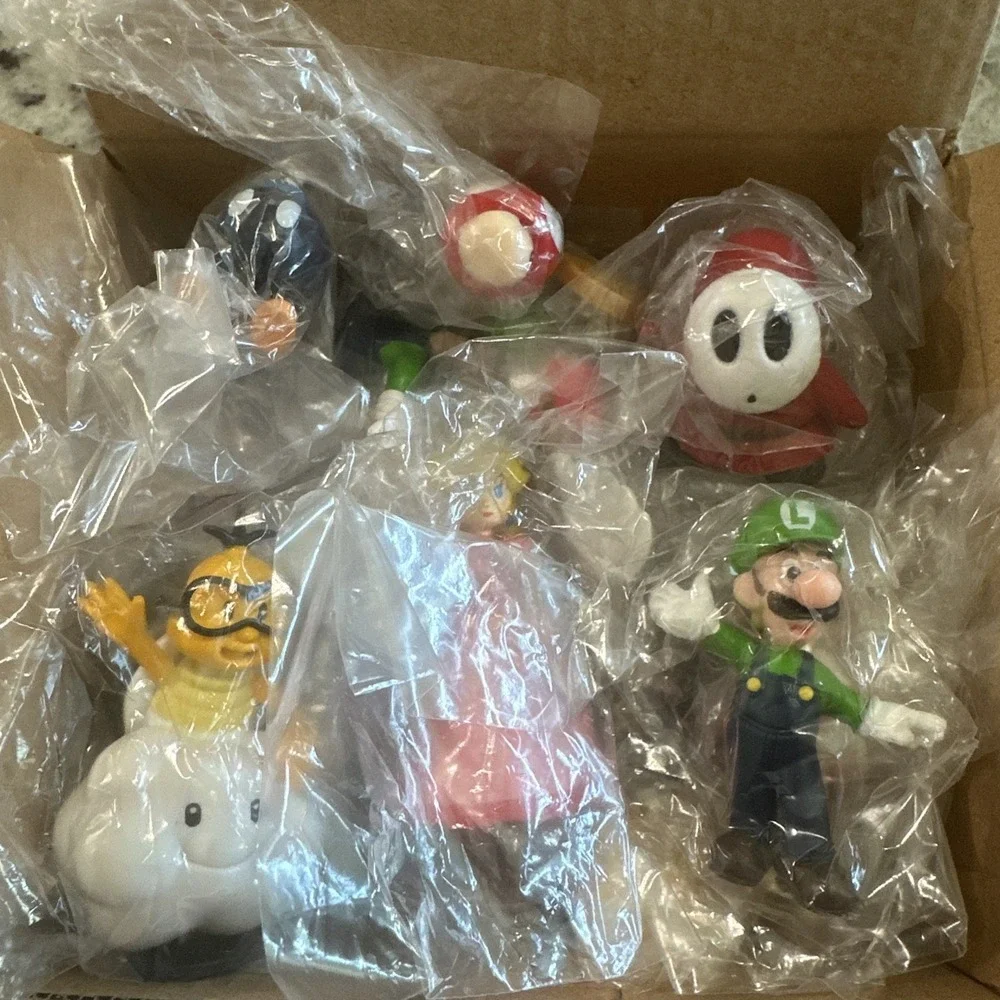 NEW Super Mario Bros 3D‎ Action Figure Set